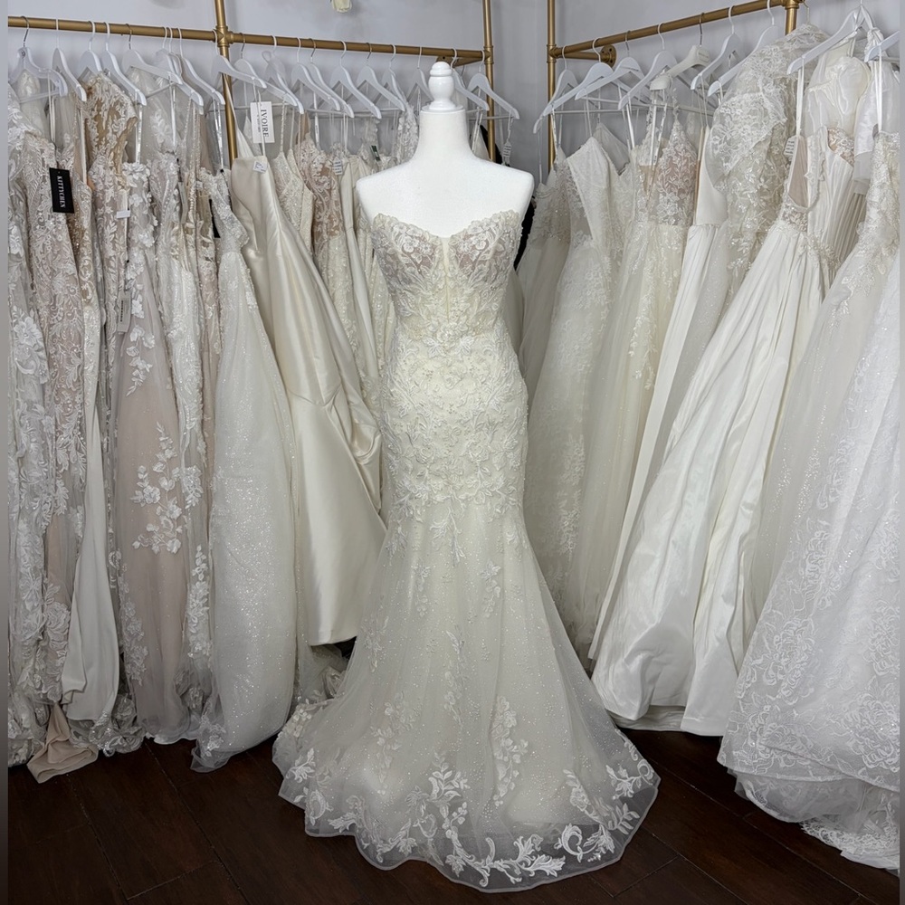 Mori Lee Ivory Lace Wedding Dress